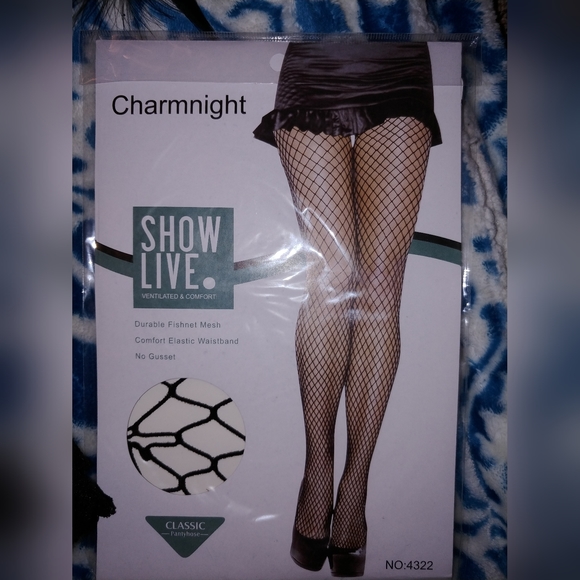 Burlesque Costume. Size Small/Med. Red and Black. - Picture 6 of 7